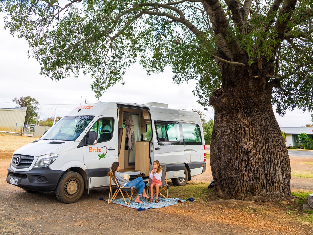 Venturer Plus 2 + 1 Berth - side view