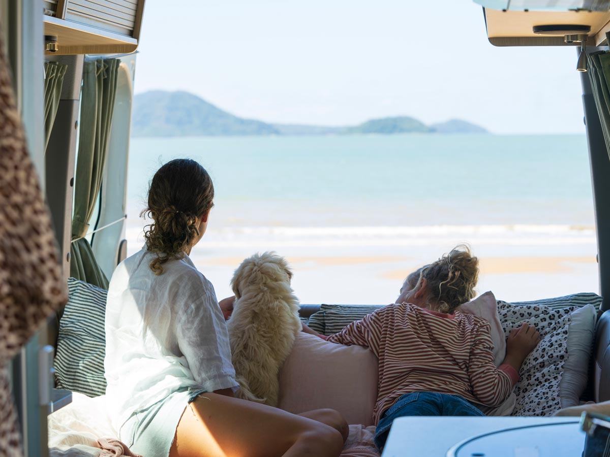 Venturer Plus 2 + 1 Berth - siting area view