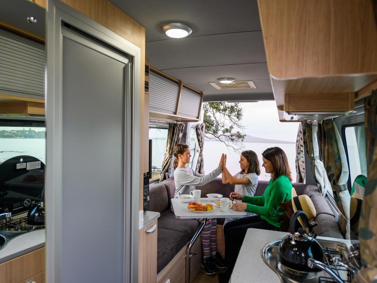 Venturer Plus 2 + 1 Berth - dining area view