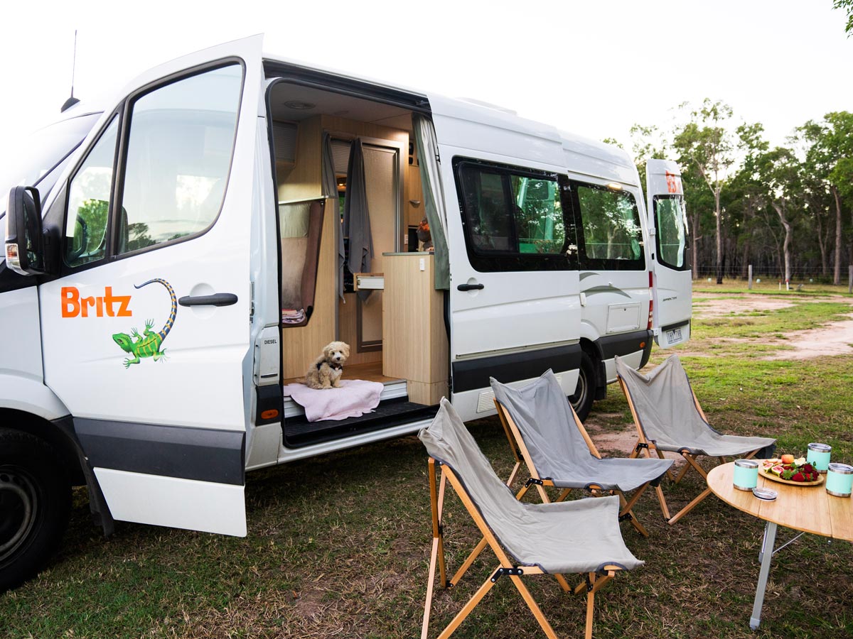 Venturer 2 Berth  - outer view