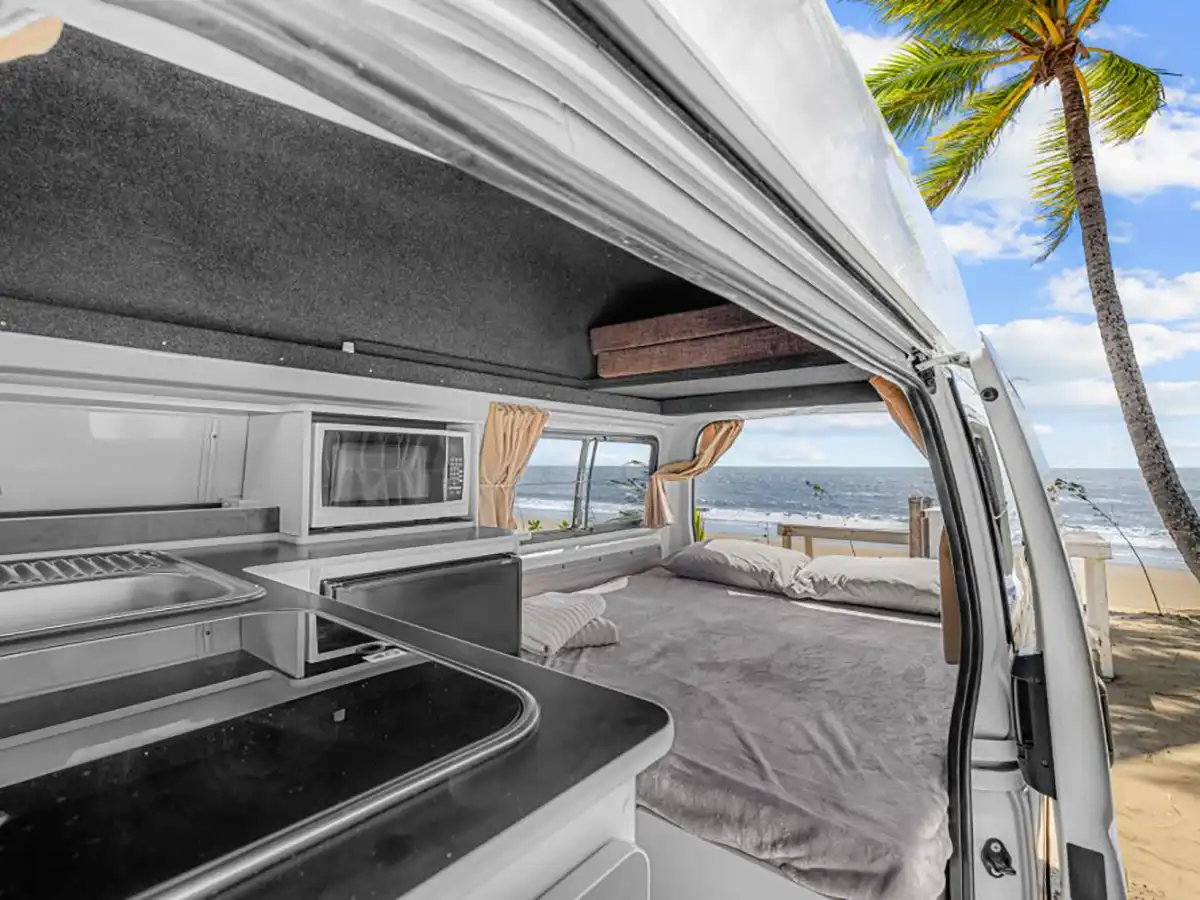Maxie 3- Side with Double Bed