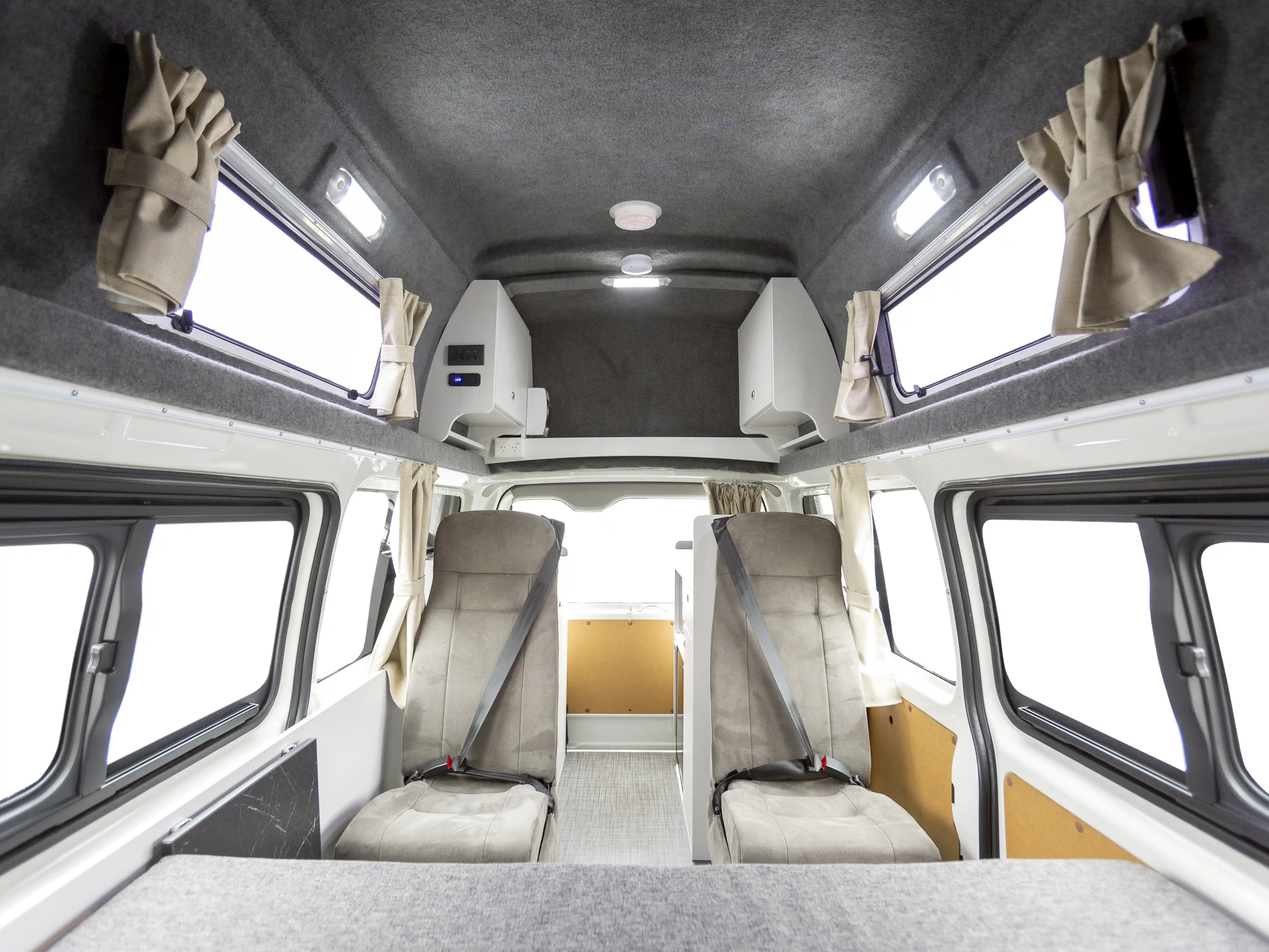 Hippie Endeavour Camper Passenger Seats