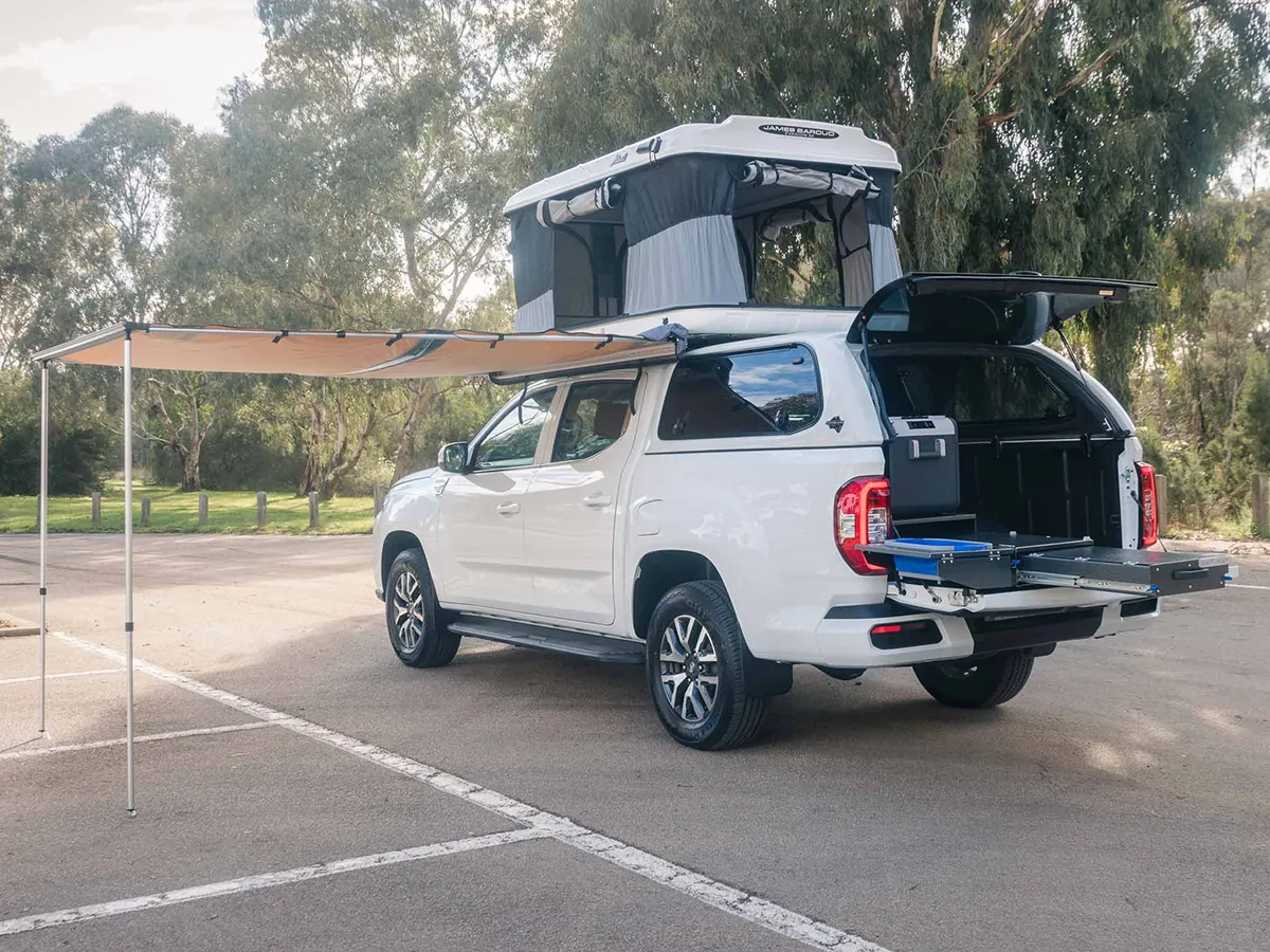 4WD Trekker External View
