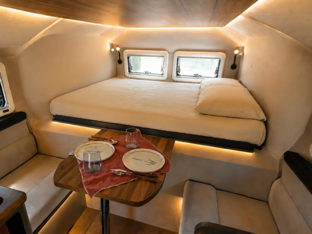 Adventure Plus Select Interior