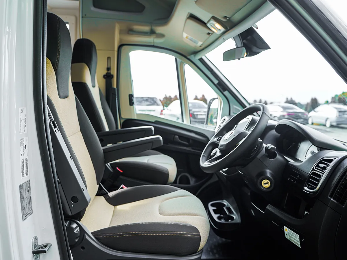 Comfort Standard Select Drivers Cabin