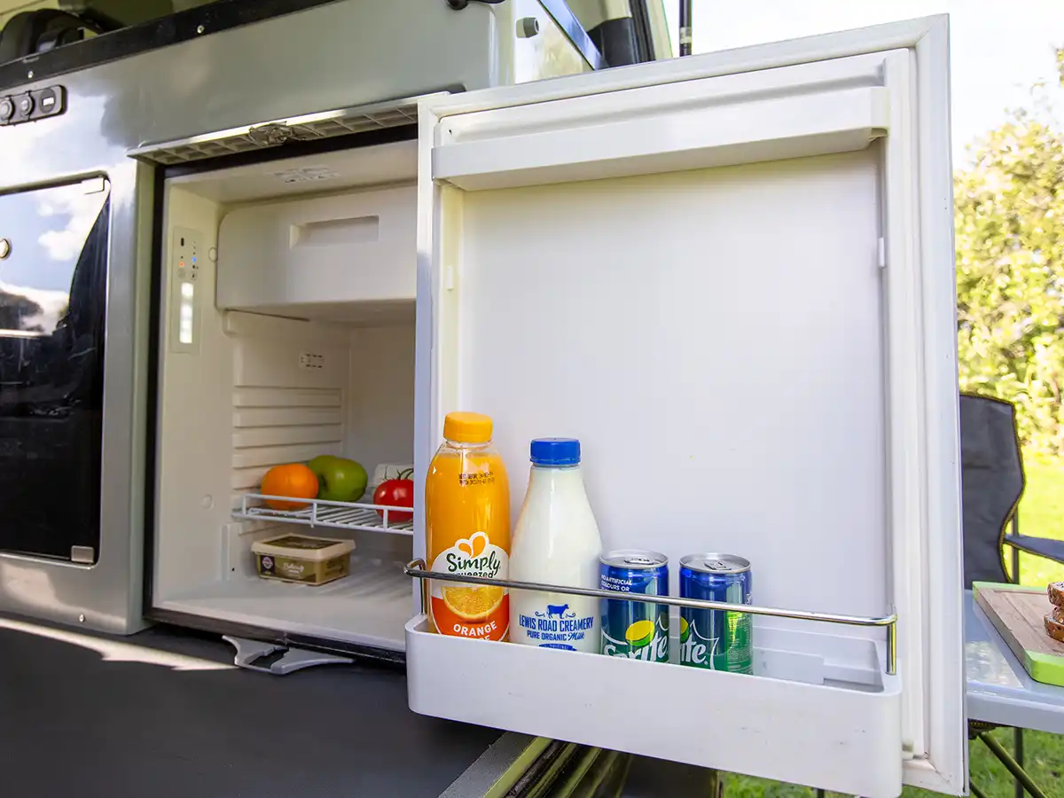Condo Campervan - Fridge