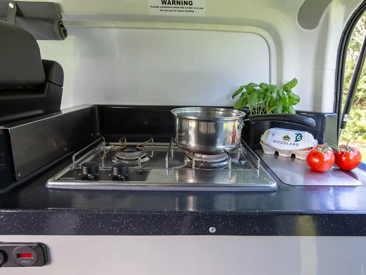 Condo Campervan - Kitchen Stove
