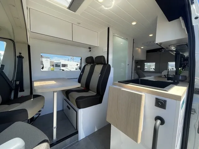 Polaris 2 - side dining area view