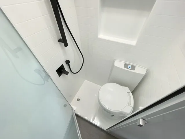 Polaris 2 - washroom view