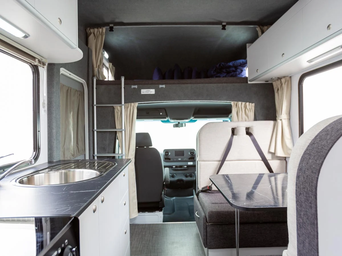 Polaris 4 - Interior