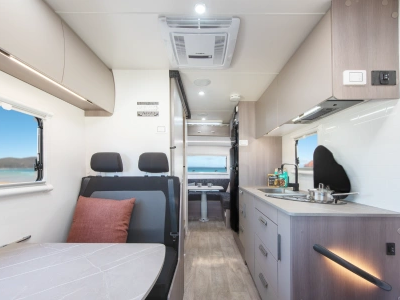 Lets Go Quatro Interior
