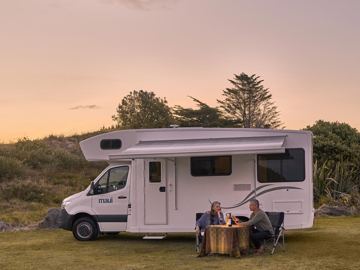 Maui River 6 Berth Elite Motorhome Outdoor with Awning