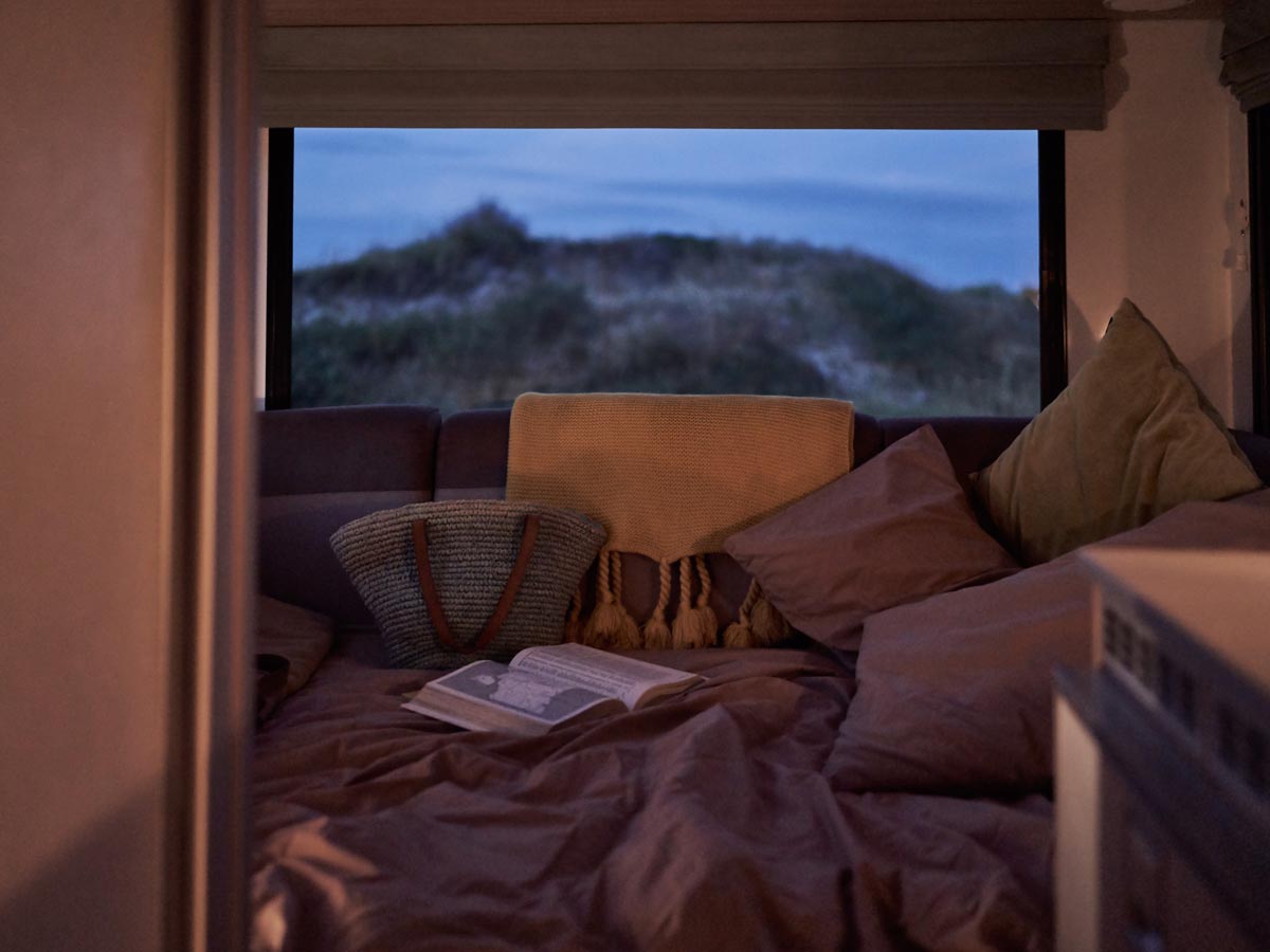 Maui River 6 Berth Elite Motorhome Rear Bed