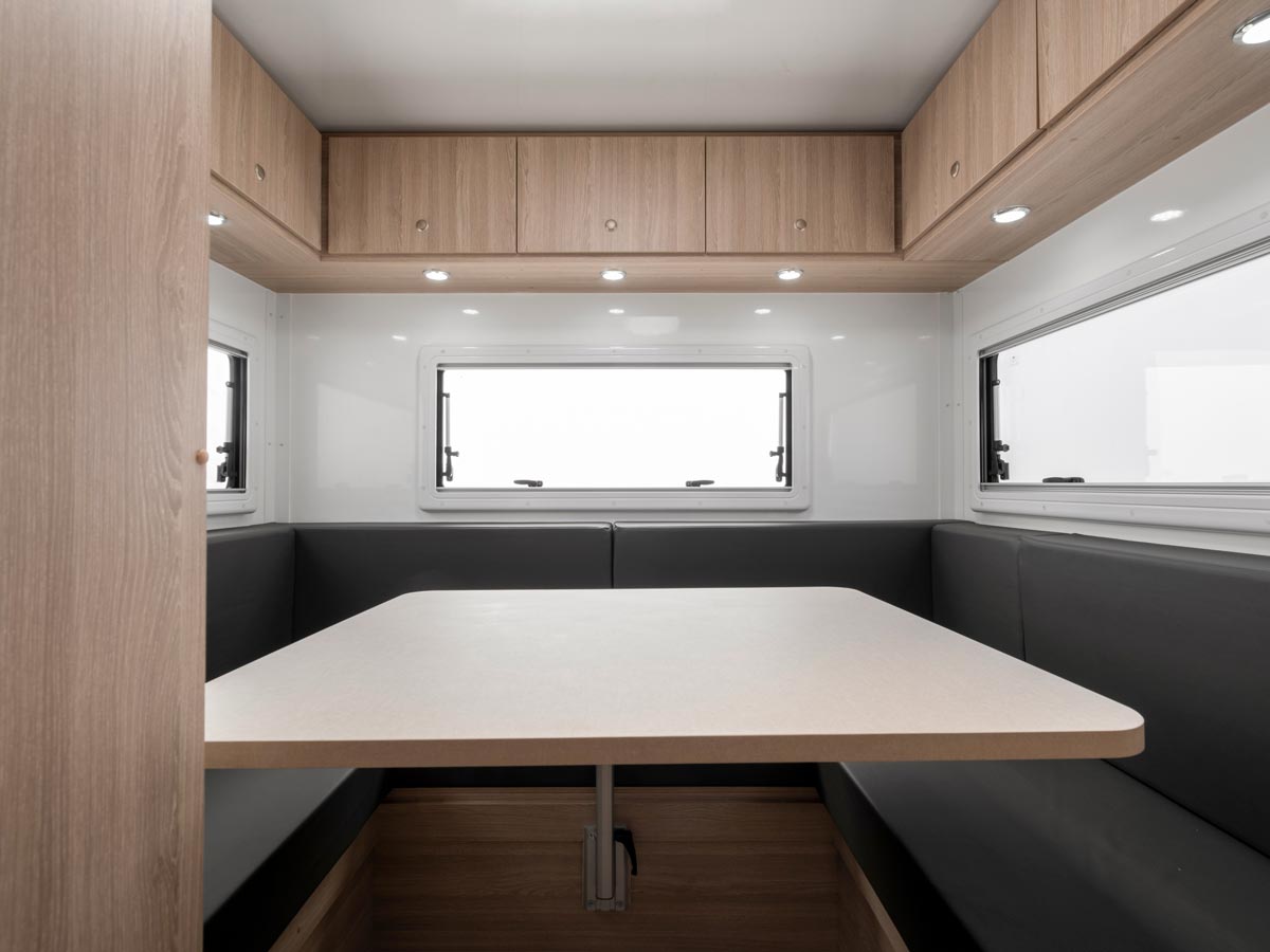 Maui River 6 Berth Elite Motorhome Rear Dinette