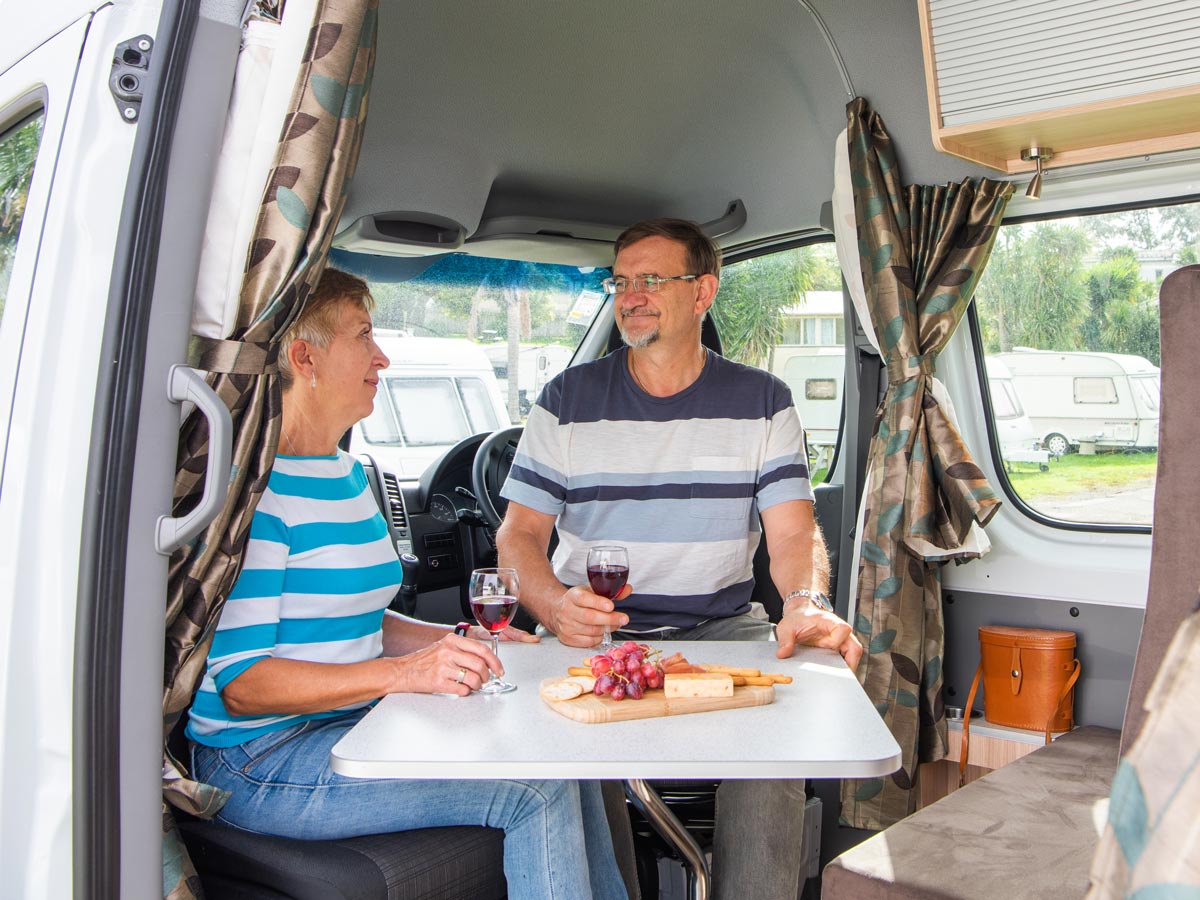 Ultima Plus Elite  2 + 1 Berth - dining area view