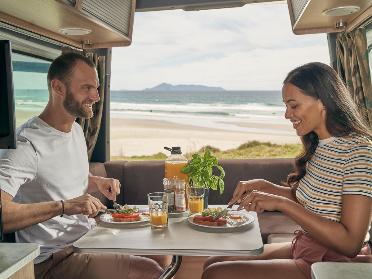 Ultima Plus  2 + 1 Berth - dining area side view