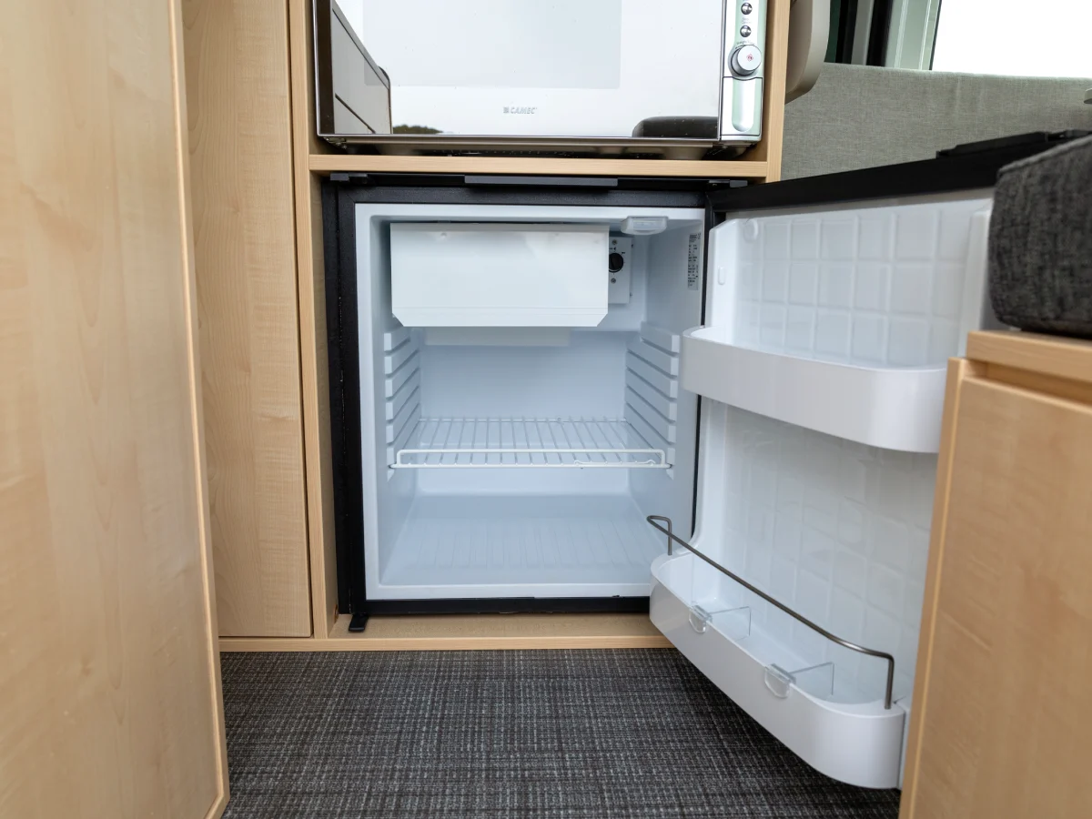 HiLITE Microwave and Fridge